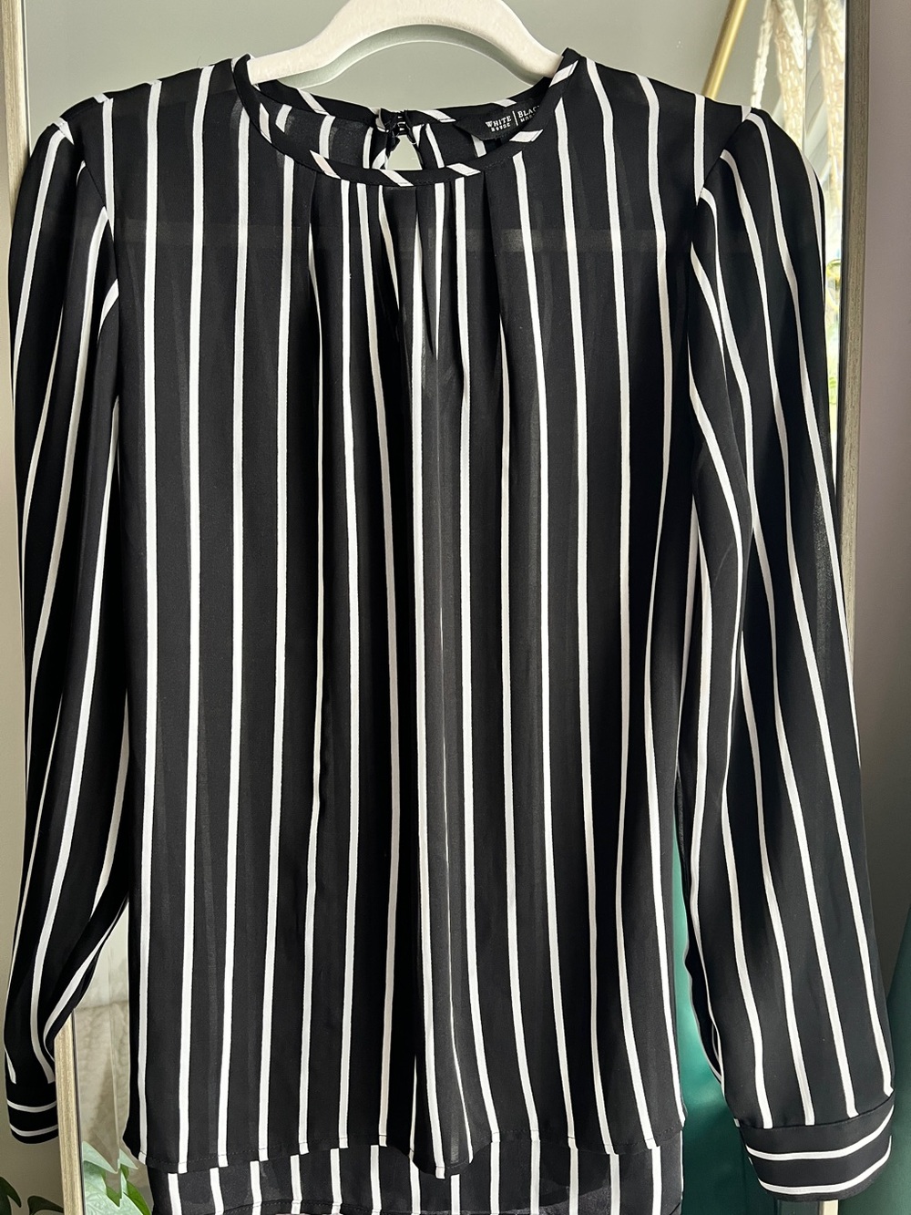 White House Black Market Vertical Stripe, Size 4
